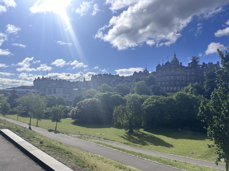 The Ultimate 3 Day Guide to Edinburgh, Scotland!